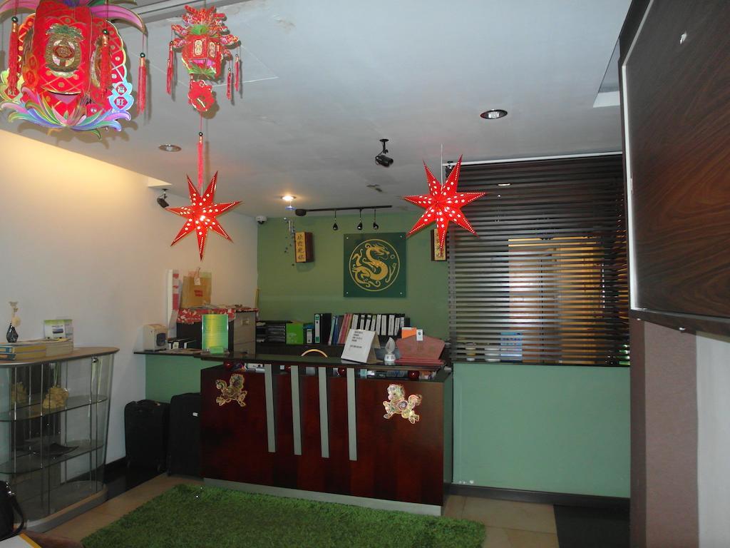 Dragon Inn Мири Экстерьер фото
